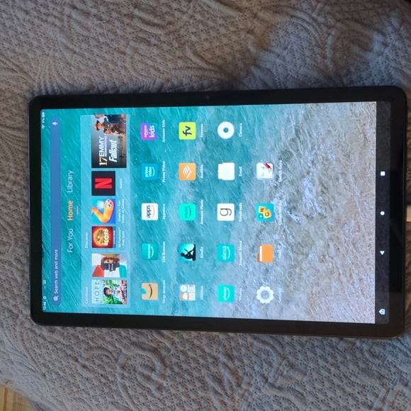 Kindle Fire Max 11 64gb - Picture 6 of 7